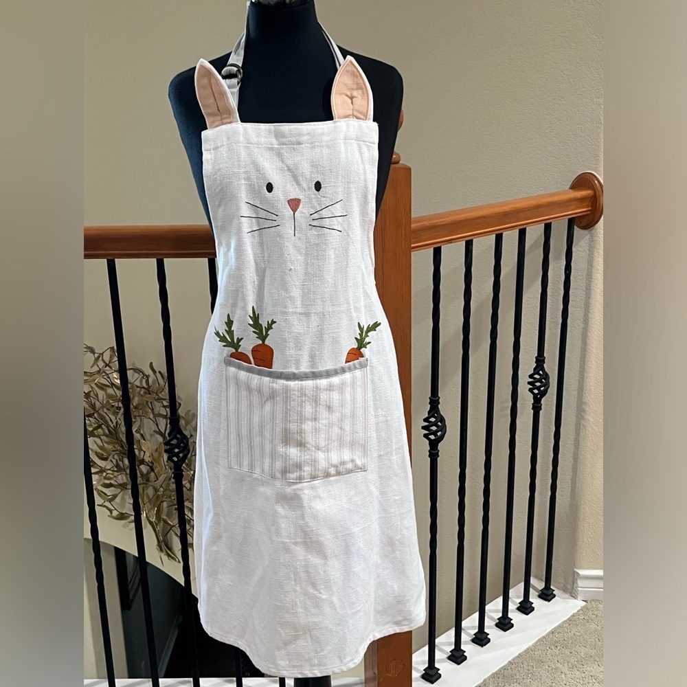 Cute Bunny Apron with Carrot Pockets by CUPCAKES AND CASHMERE: WOMEN 26”X 35” - Picture 6 of 11